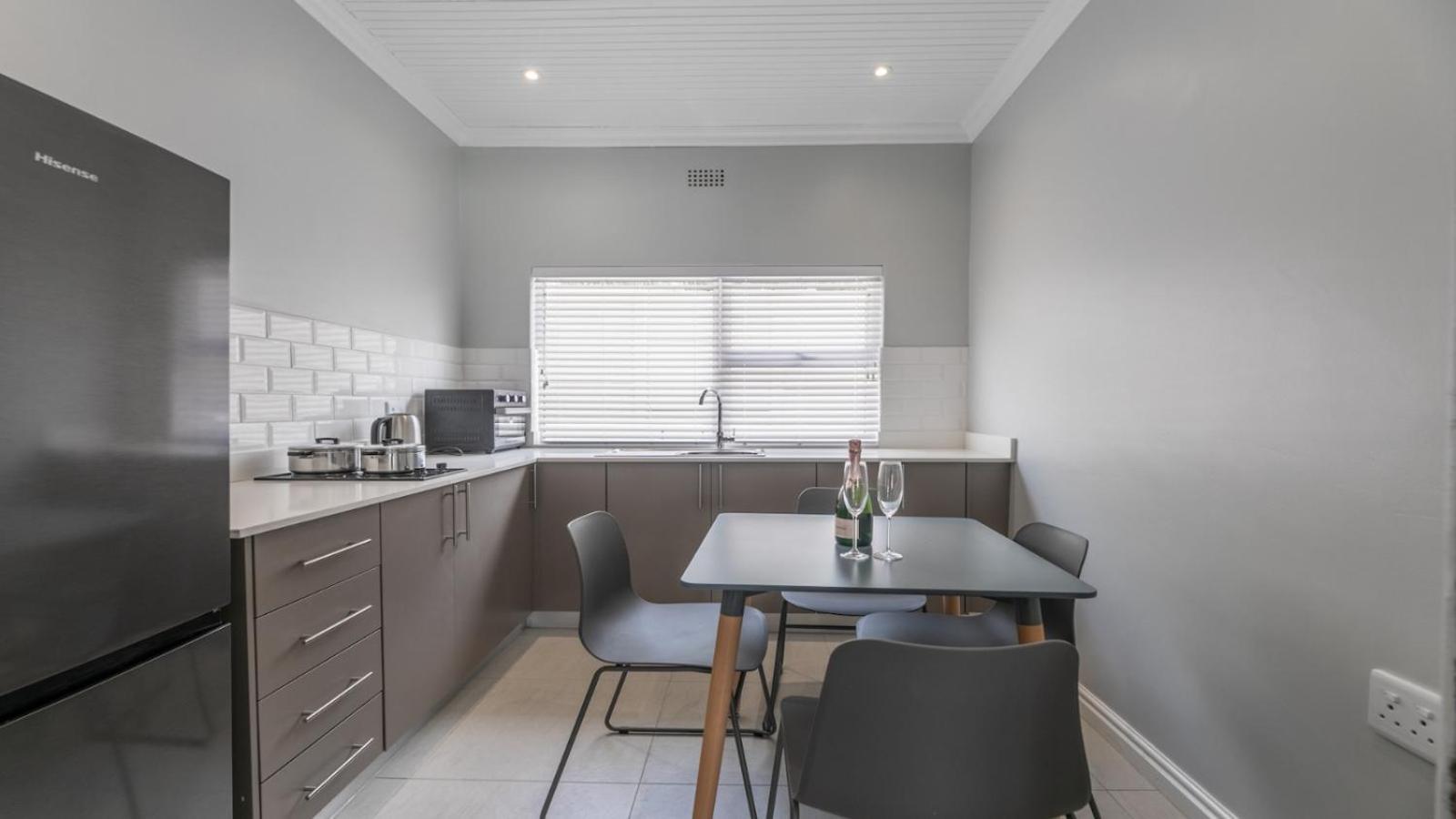 Inkantu Self-Catering Apartments Kaapstad Buitenkant foto